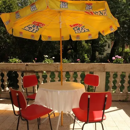 Πάρκο διακοπών Mtva Retro Ueduelo *